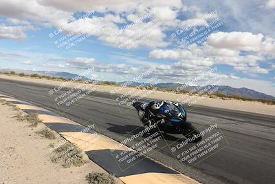 media/Nov-16-2025-Race Pace (Sun) [[8c5fa54630]]/Verified Riders/6-Turn 10 Inside (1145am)/